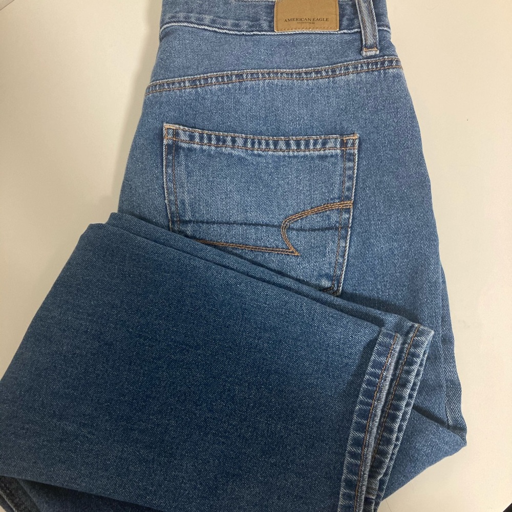 American eagle mom jean
